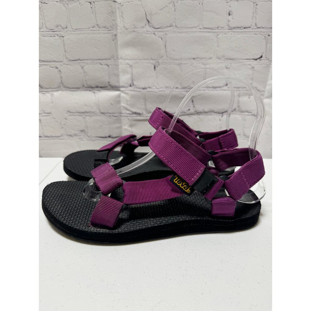 Teva Original Universal Slim Active Sandals Women's size 6 purple